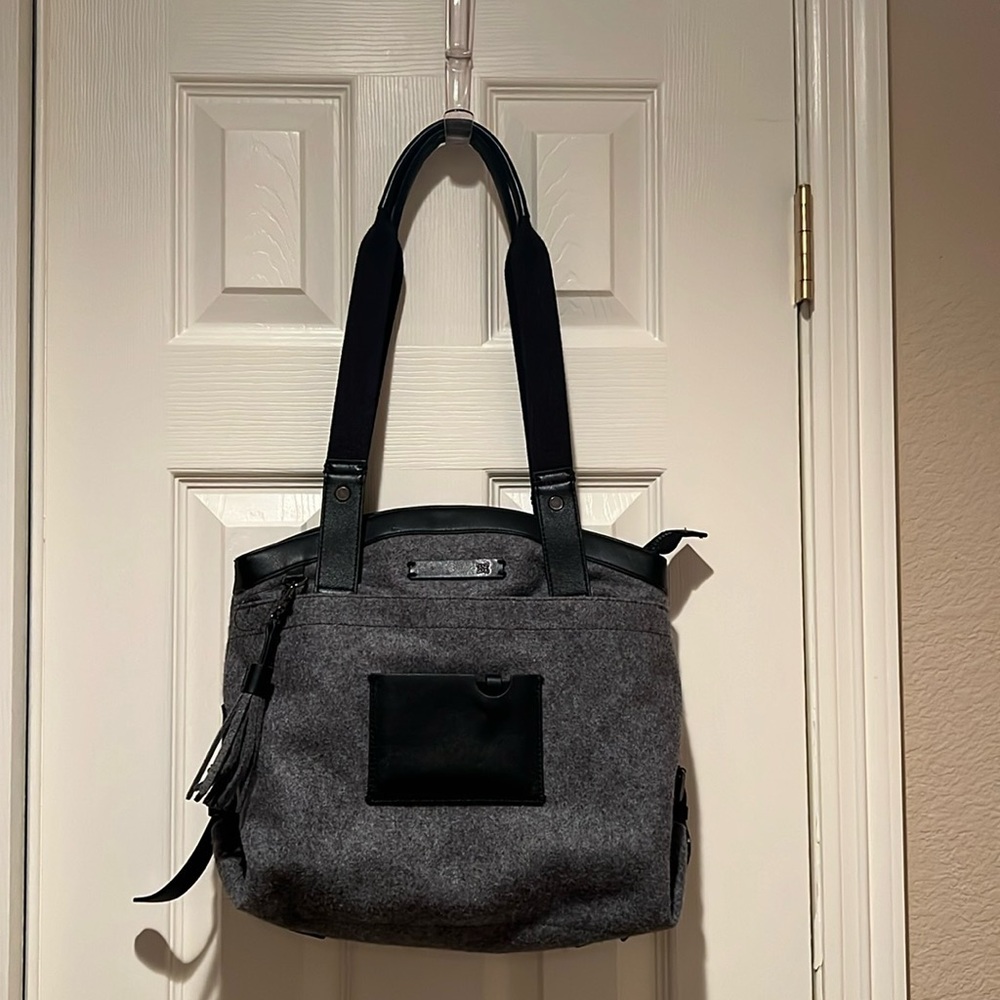 Sherpani Slate Luna Wool purse with clutch like new